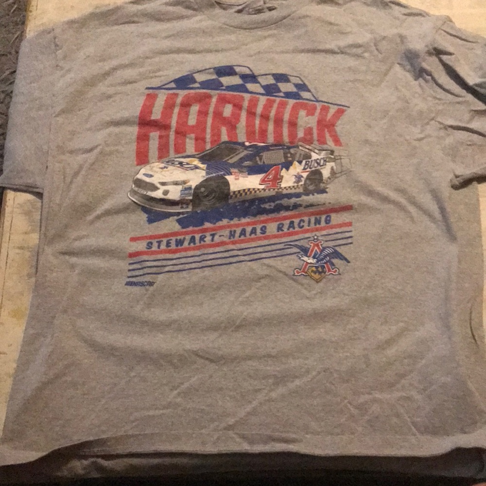Gray short sleeve t-shirt